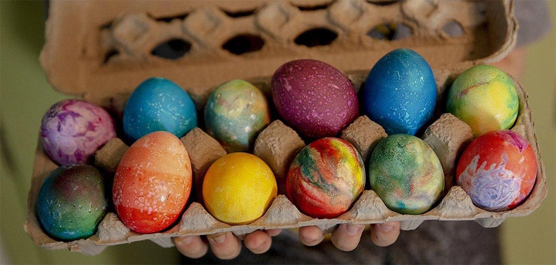 Dying Your Eggs with Homemade Eco Paint